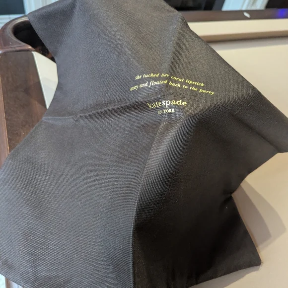 Kate Spade Patent Leather Bow Handbag in Gorgeous Red, Like NEW♦️ - Picture 16 of 16